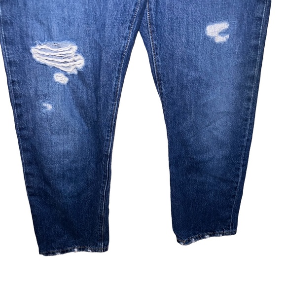 Vintage Women’s Distressed Levi’s 501 jeans - Picture 10 of 16